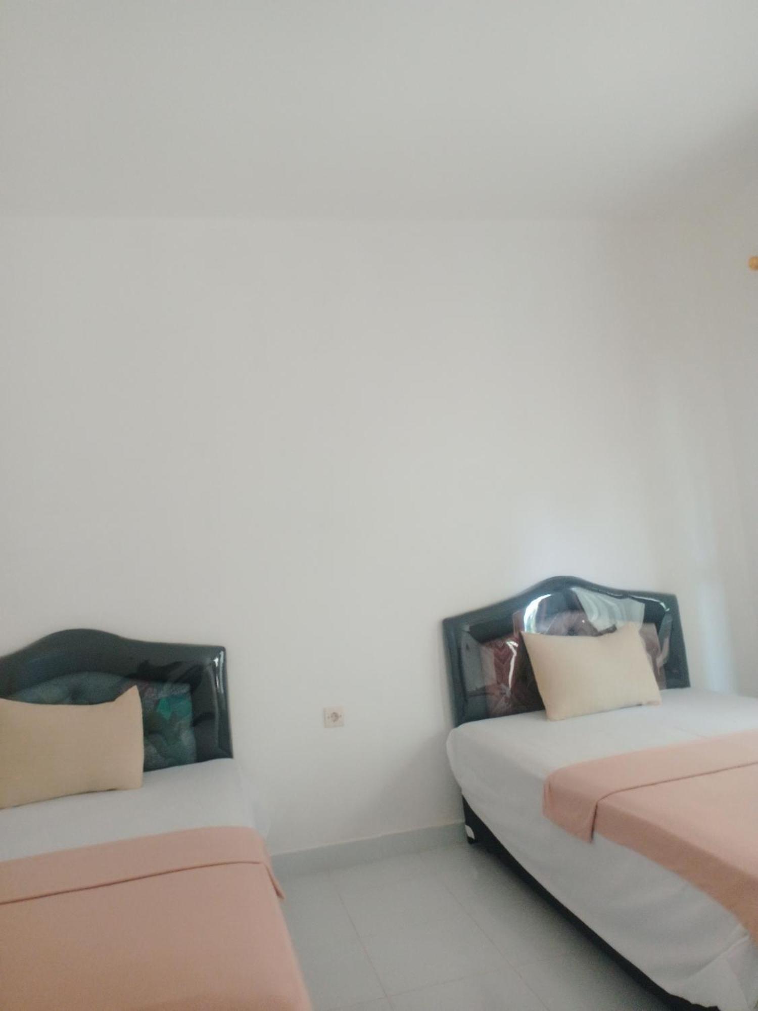 Tiu Kelep Homestay Сенару Екстериор снимка